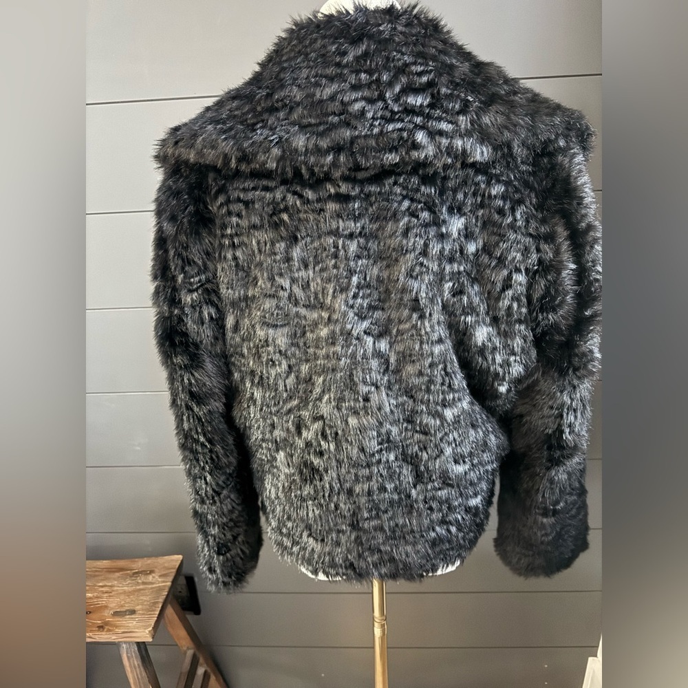 Topshop Faux Fur Black Zip up Teddy Jacket US Size 6 w/Front Pockets - Picture 5 of 9
